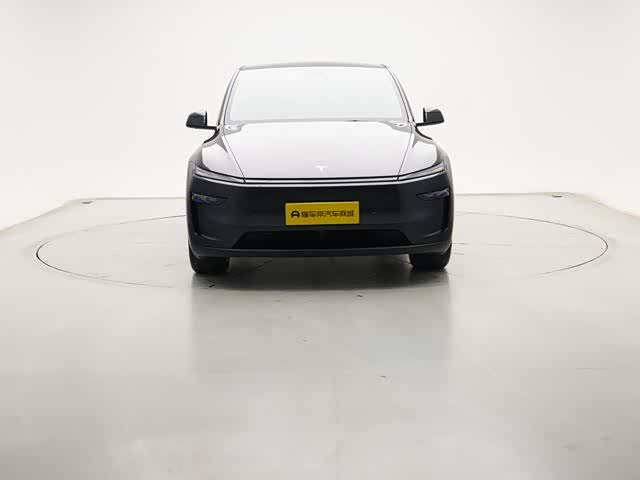 Photo 2 - Tesla Model Y