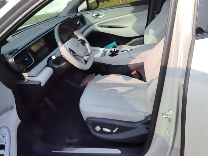 Photo 9 - BYD Sea Lion 06 Hybrid/EV