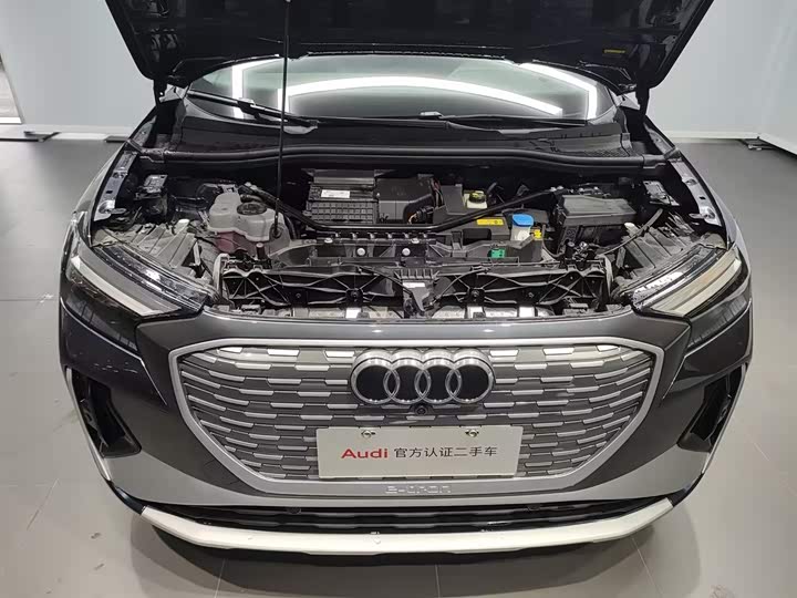 Фото 8 - Audi Q4 e-tron