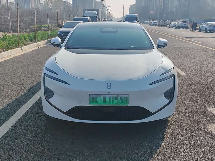 Фото 2 - Avatr 12