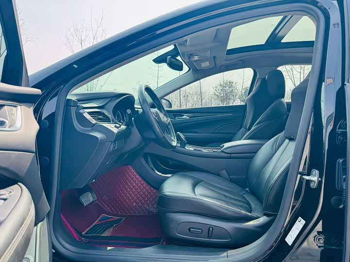 Фото 4 - Buick LaCrosse