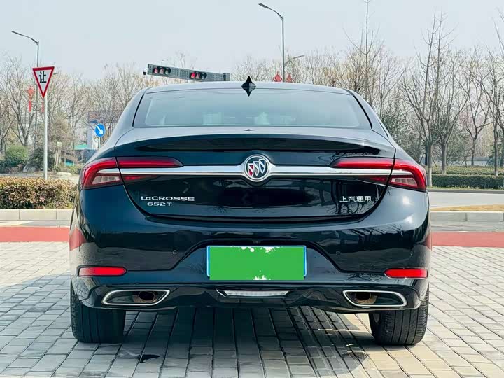 Фото 8 - Buick LaCrosse