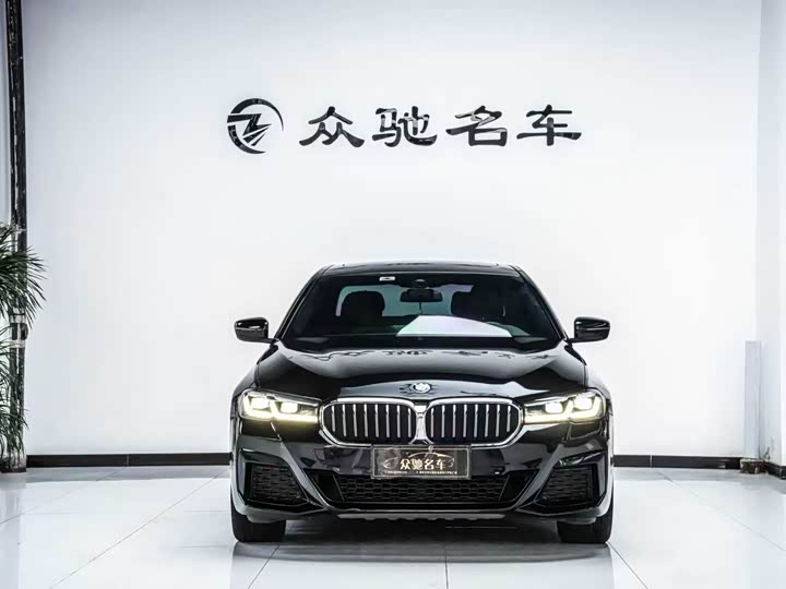 Фото 2 - BMW 5 Series