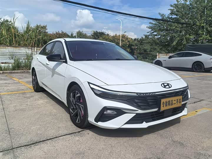 Фото 3 - Hyundai Elantra N line