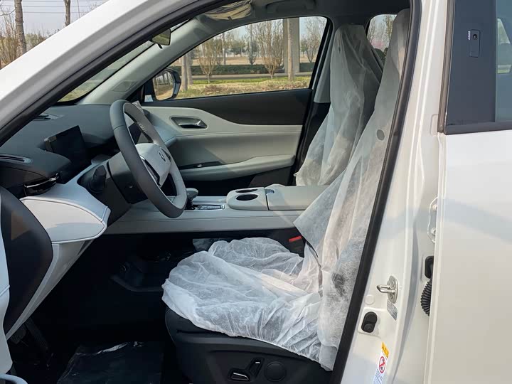 Фото 3 - Changan UNI-Z Hybrid