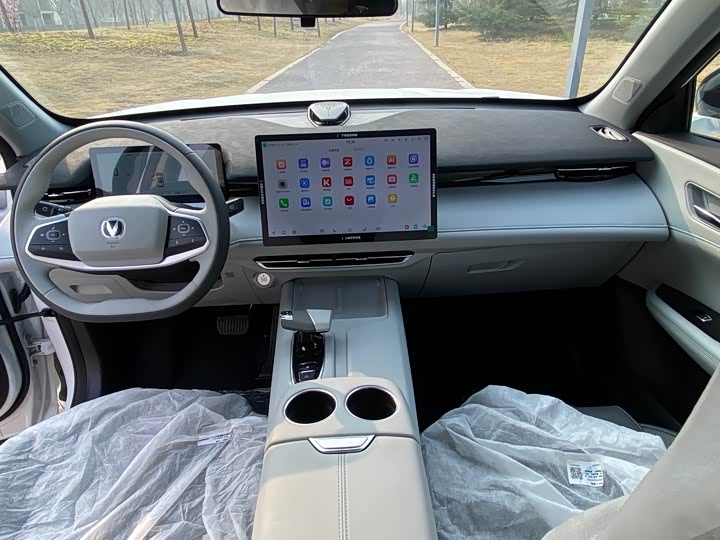 Фото 5 - Changan UNI-Z Hybrid