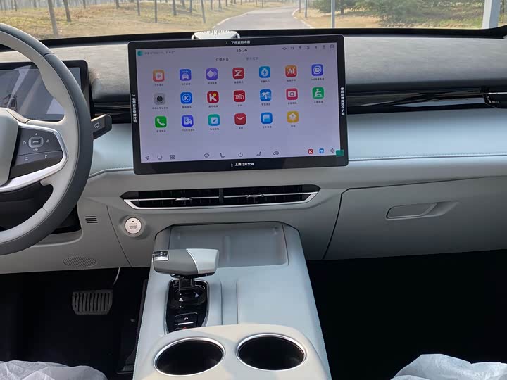 Фото 6 - Changan UNI-Z Hybrid