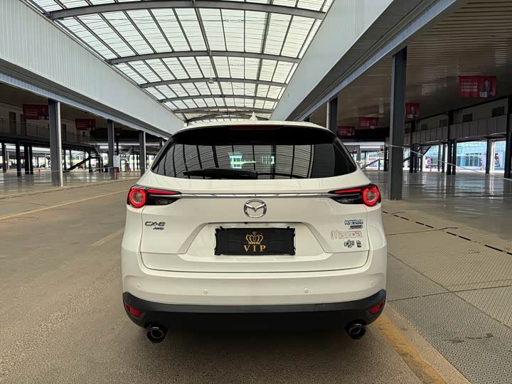 Photo 5 - Mazda CX-8