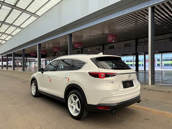 Photo 6 - Mazda CX-8