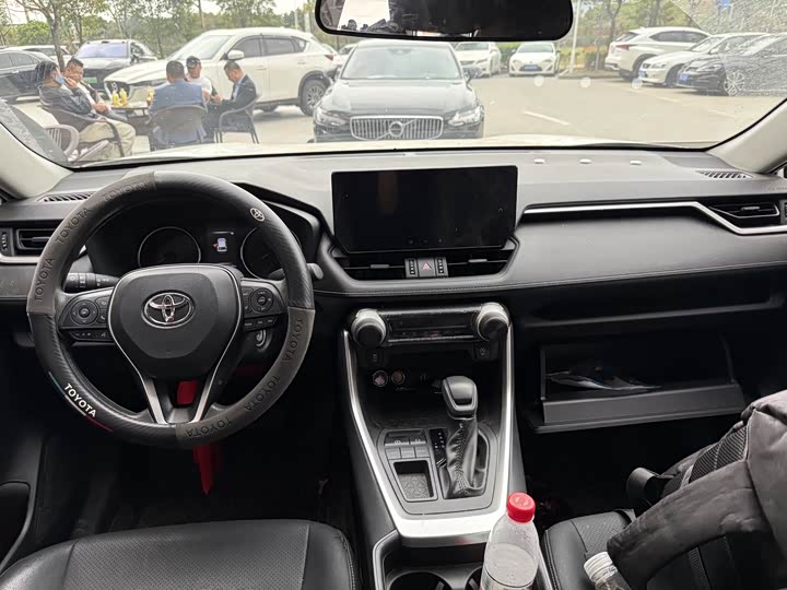 Photo 9 - Toyota Wildlander