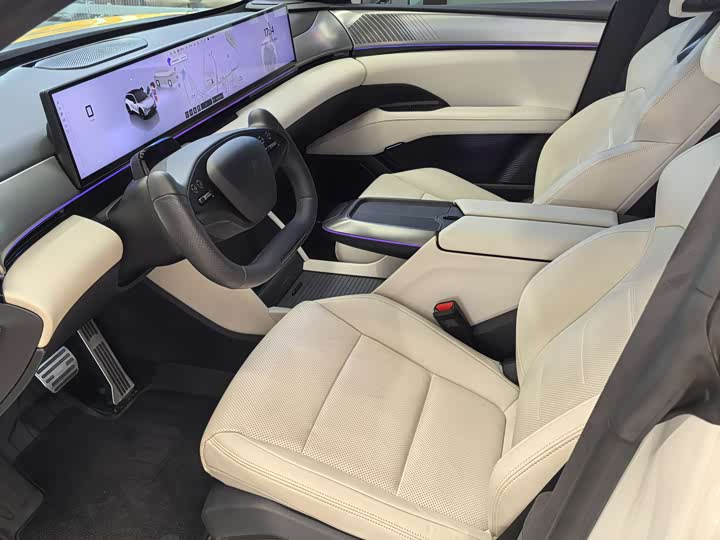 Фото 4 - Geely Jiyue 01