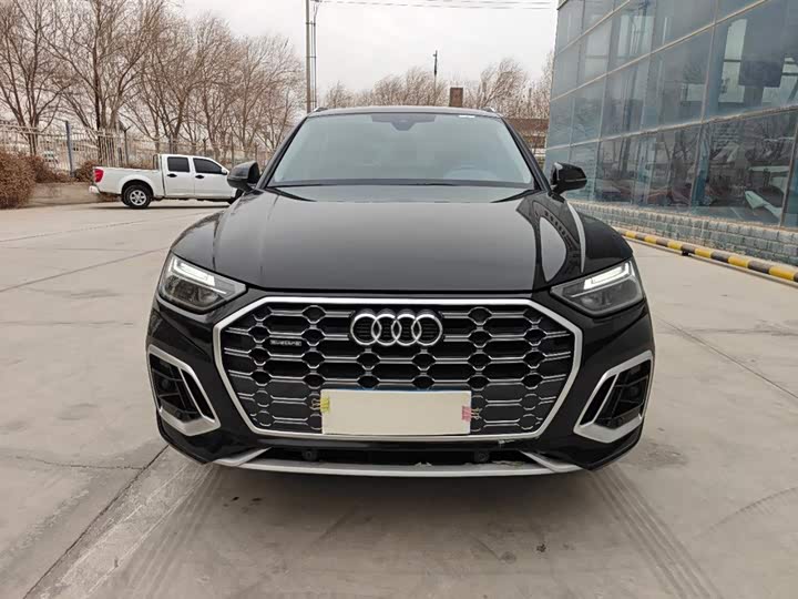 Фото 2 - Audi Q5