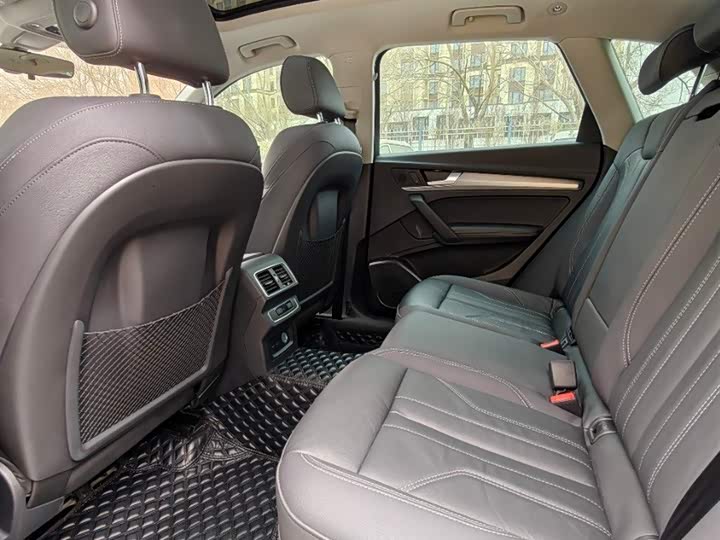 Фото 5 - Audi Q5