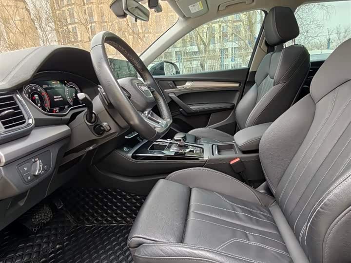 Фото 6 - Audi Q5