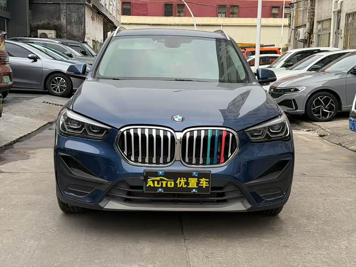 Фото 2 - BMW X1