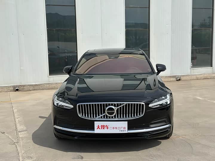 Фото 2 - Volvo S90