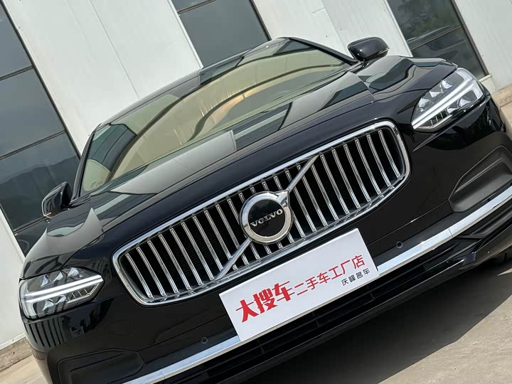 Фото 4 - Volvo S90