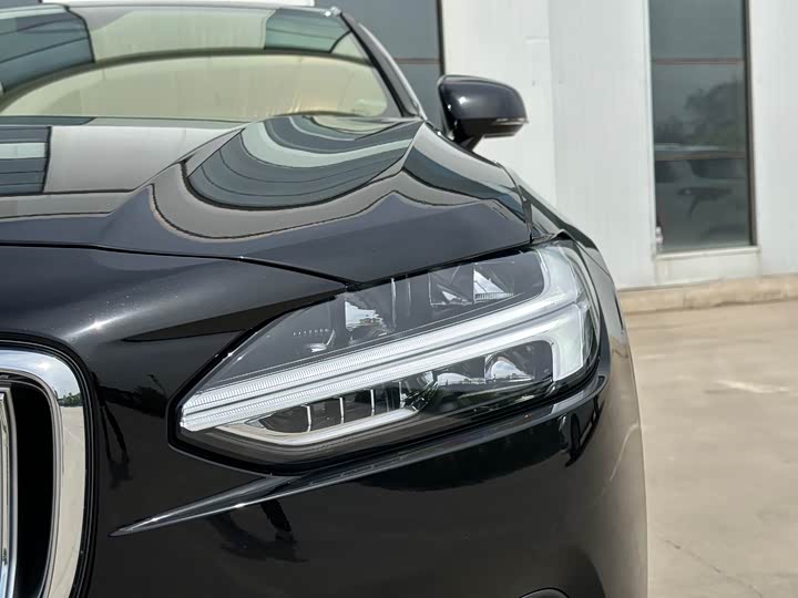 Фото 5 - Volvo S90