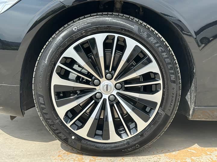 Фото 6 - Volvo S90