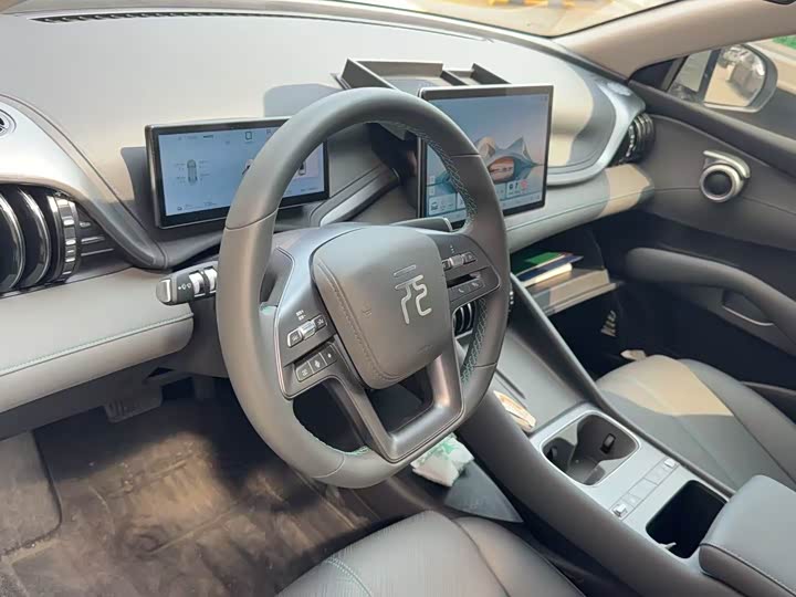 Фото 8 - BYD Yuan Plus