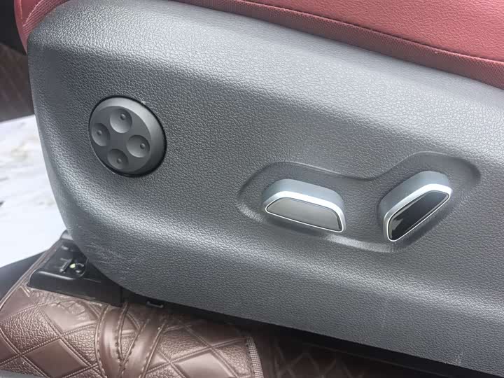 Фото 6 - Hongqi HS5