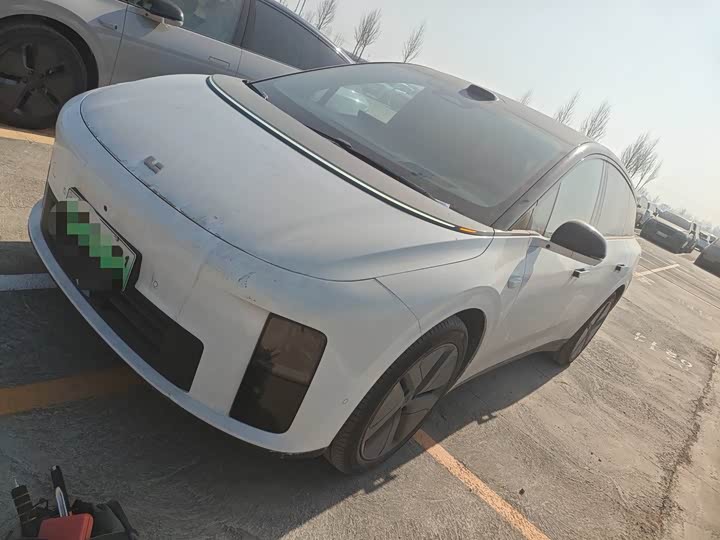 Фото 1 - LiXiang i6