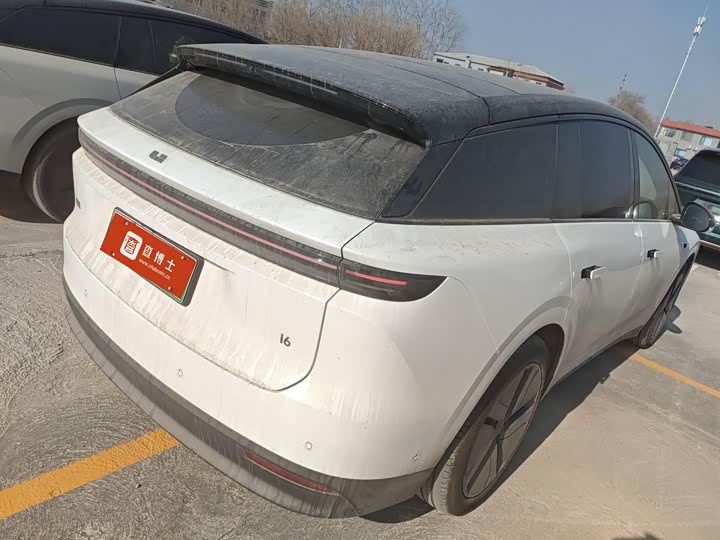 Фото 2 - LiXiang i6