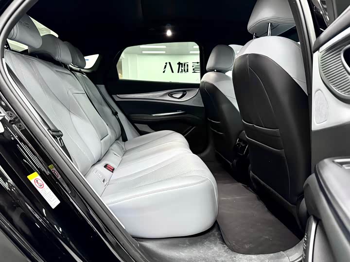 Фото 8 - BYD Seal