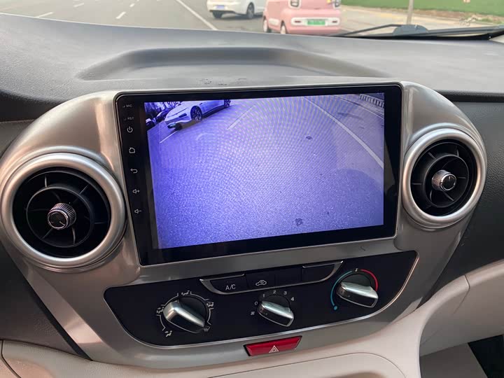 Фото 8 - JAC Refine M3