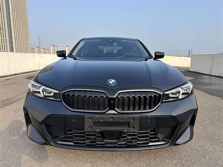 Фото 1 - BMW 3 Series