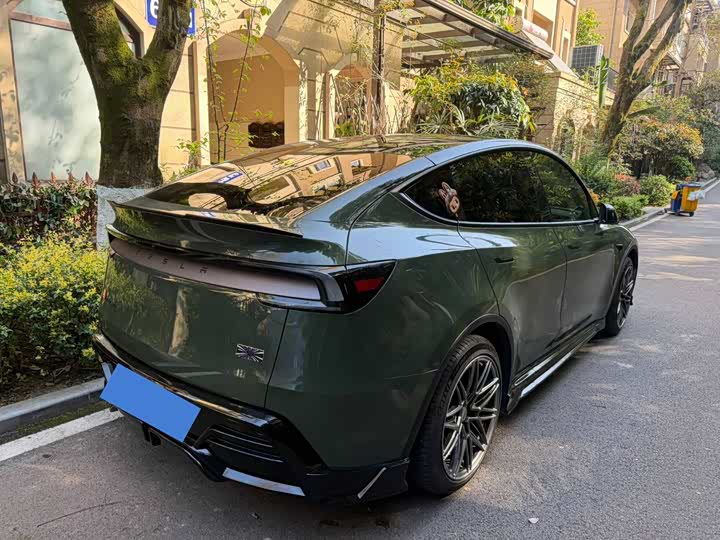 Photo 2 - Tesla Model Y