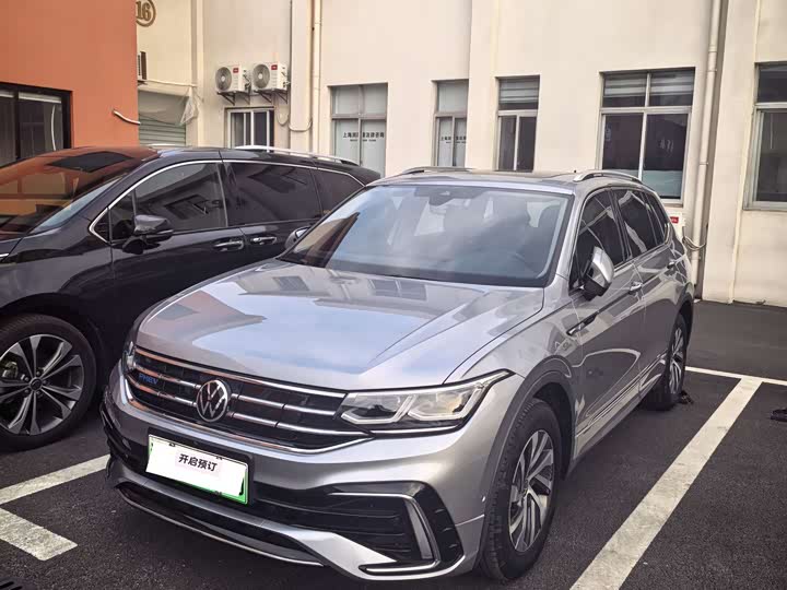 Фото 3 - Volkswagen Tiguan L Hybrid