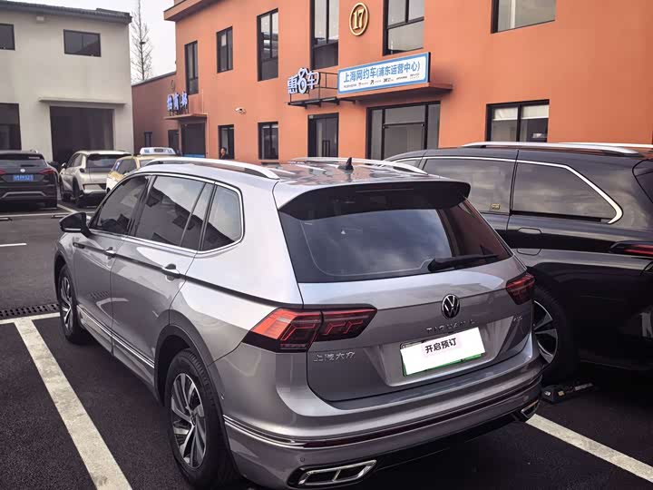 Фото 9 - Volkswagen Tiguan L Hybrid