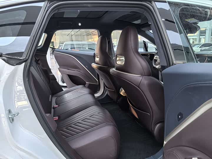 Фото 4 - Avatr 11