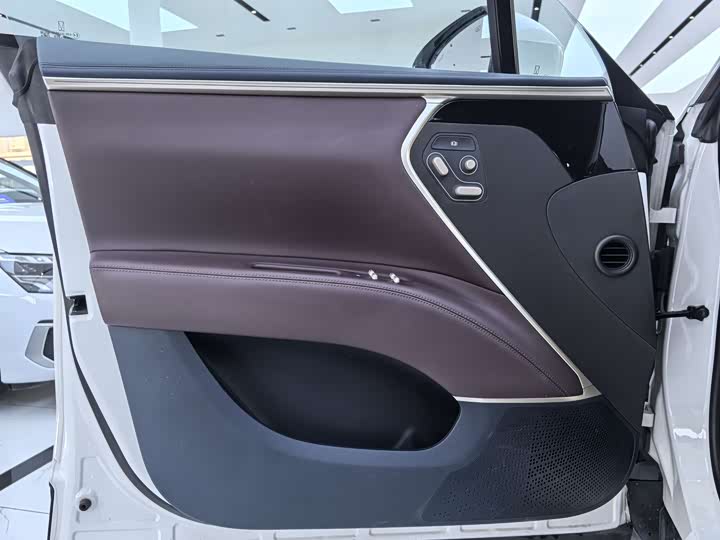 Фото 6 - Avatr 11