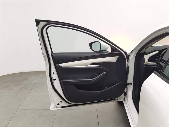 Фото 8 - Mazda 3 (Axela)