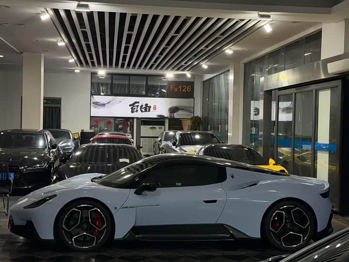 Фото 3 - Maserati MC20