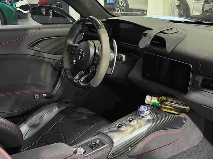 Фото 8 - Maserati MC20