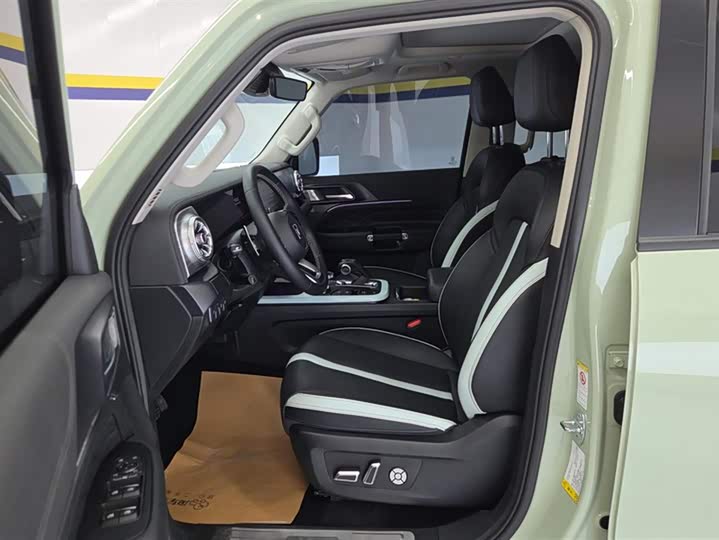 Фото 9 - Tank 300