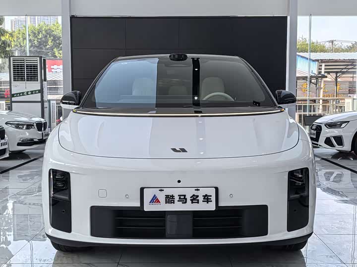 Фото 2 - LiXiang i6