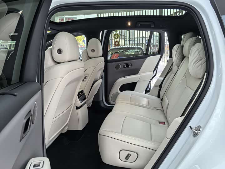 Фото 6 - LiXiang i6