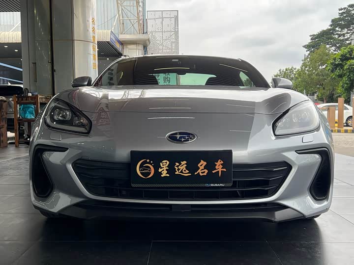 Фото 2 - Subaru BRZ