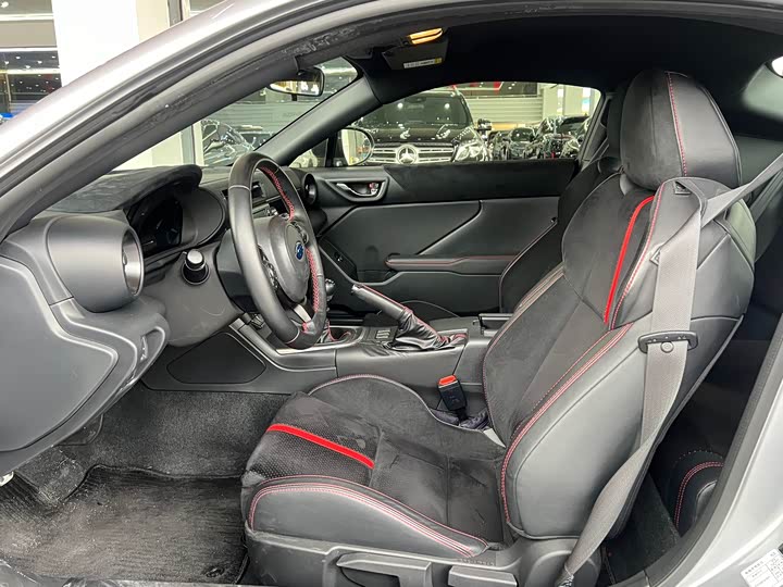 Фото 4 - Subaru BRZ