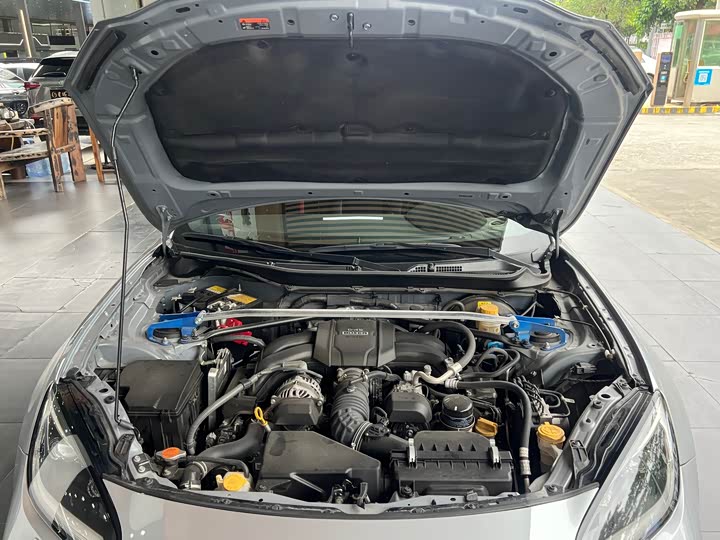 Фото 9 - Subaru BRZ