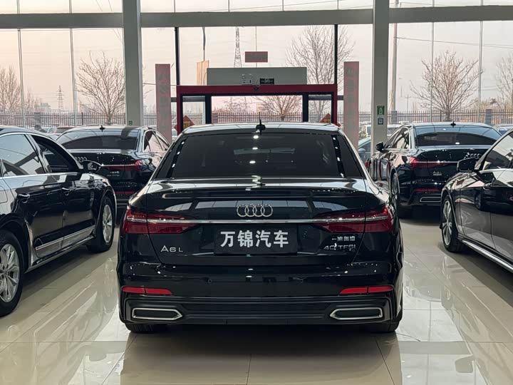 Фото 5 - Audi A6L