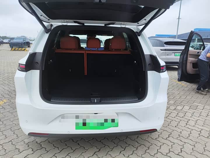 Фото 8 - LiXiang L6