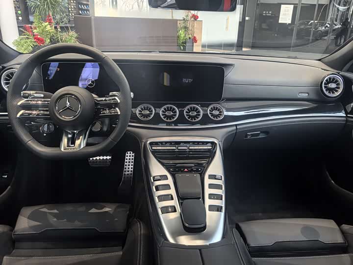 Фото 7 - Mercedes-Benz AMG GT