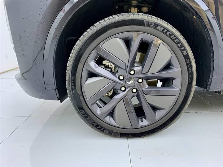 Фото 6 - LiXiang L9