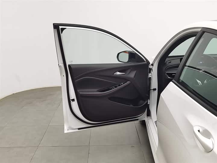 Фото 8 - Buick Verano