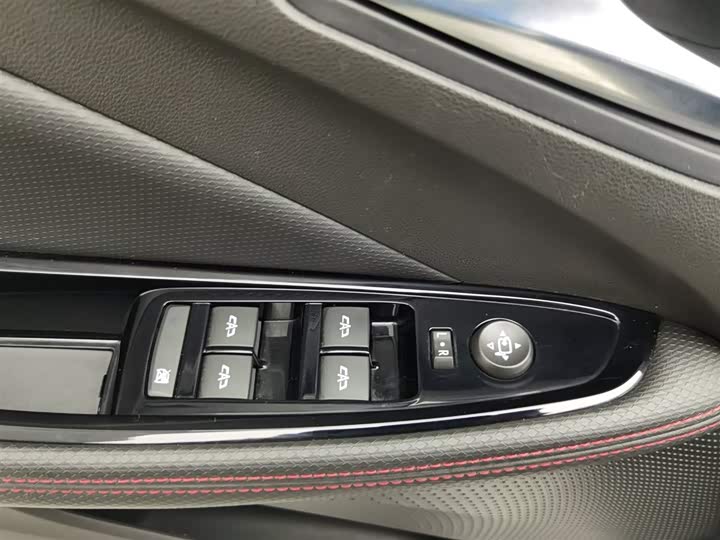 Фото 9 - Buick Verano